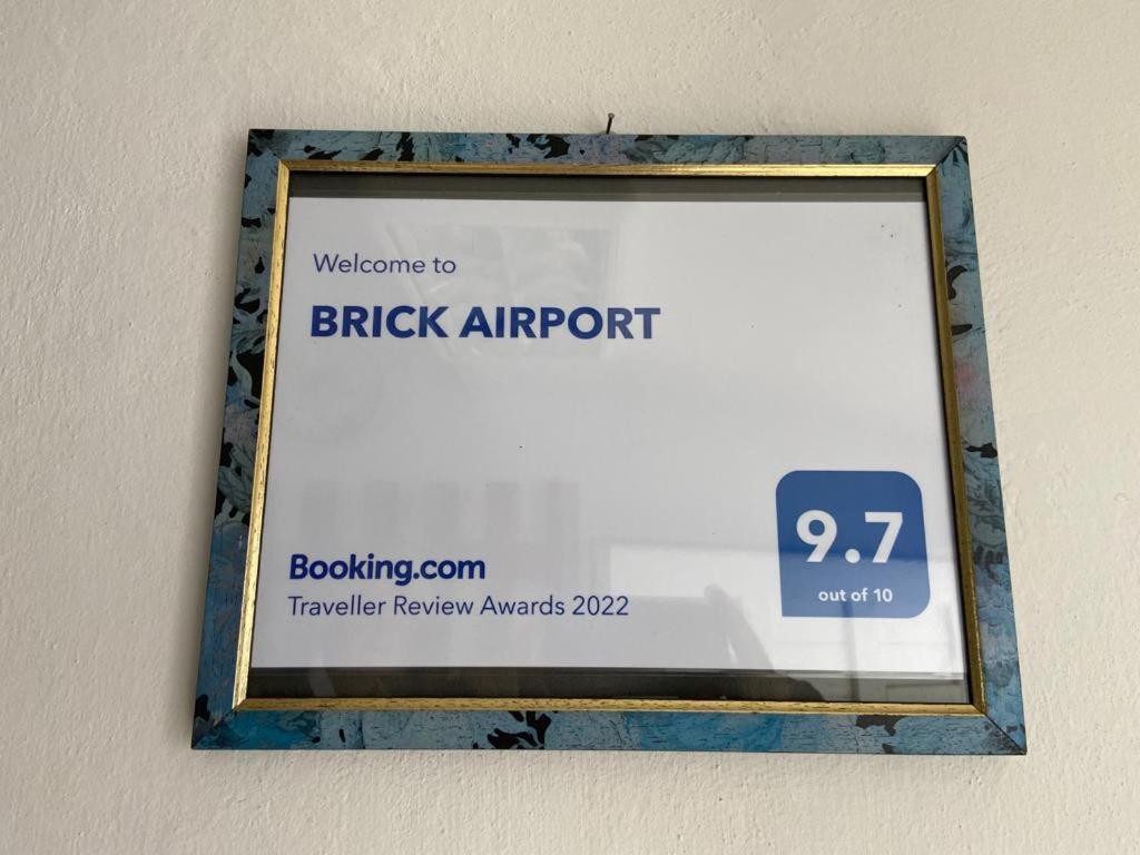 Brick Airport Appartement Cristian  Buitenkant foto